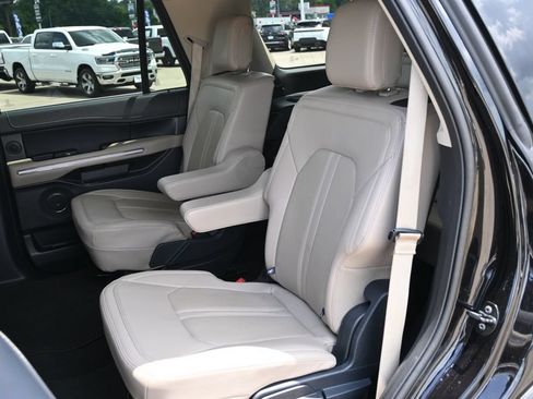 Used 2024 Ford Expedition Limited AWD/4WD image 17