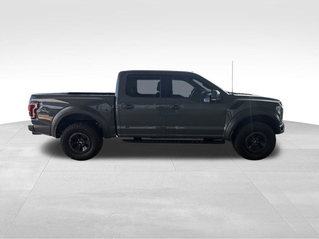 Used 2018 Ford F150 Raptor w/ Equipment Group 802A Luxury AWD/4WD image 2