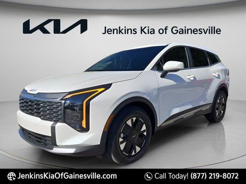New 2026 Kia Sportage LX FWD image 11