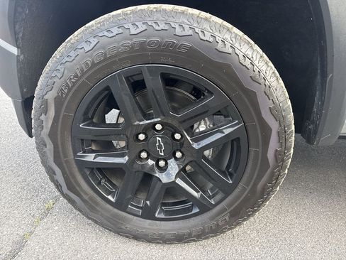Used 2025 Chevrolet Colorado Trail Boss AWD/4WD image 8