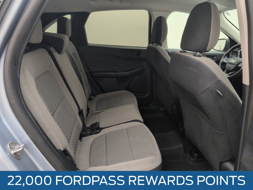 Used 2022 Ford Escape SE w/ SE Sport Appearance Package FWD image 16