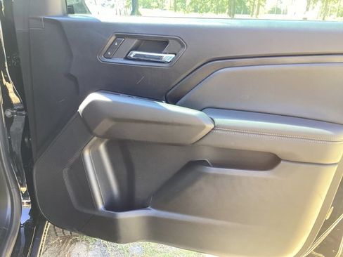 New 2025 GMC Canyon Elevation w/ Convenience Package image 18