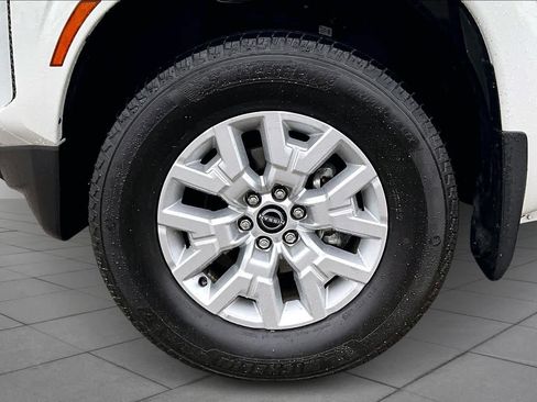 Certified 2023 Nissan Frontier SV w/ Tow Package image 10
