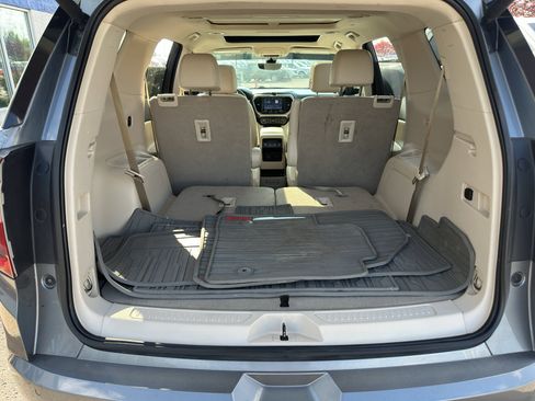 Used 2021 GMC Acadia Denali w/ Denali Technology Package image 15