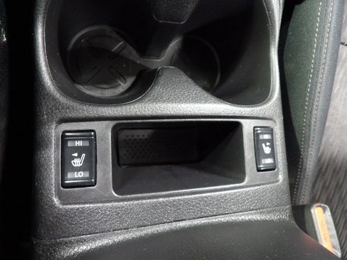 Used 2017 Nissan Rogue SV image 13