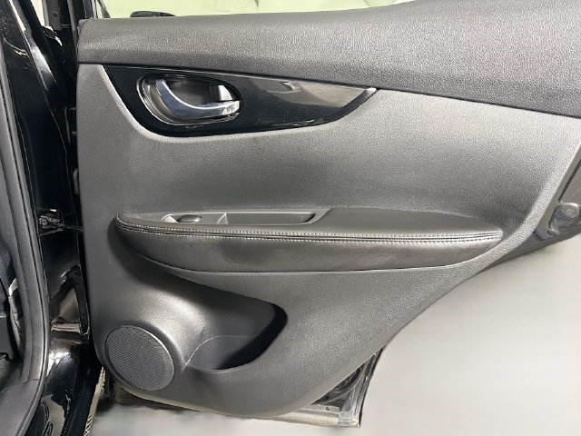 Used 2021 Nissan Rogue Sport SV AWD/4WD image 27