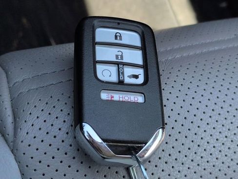Used 2018 Honda CR-V Touring image 30