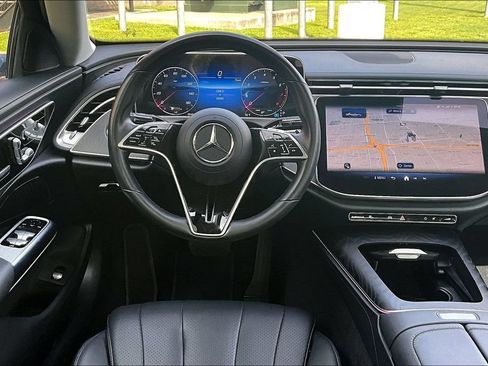 Used 2025 Mercedes-Benz E 350 Sedan image 7