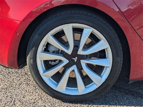 Used 2018 Tesla Model 3 Long Range image 9