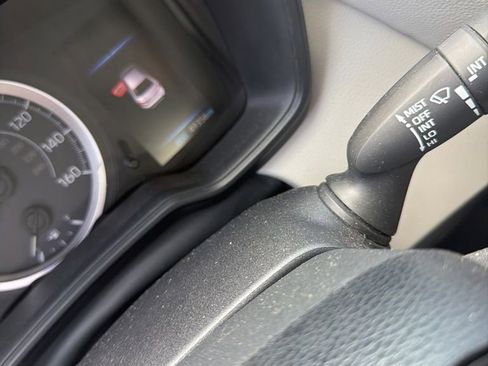 Used 2021 Toyota Corolla LE FWD image 4