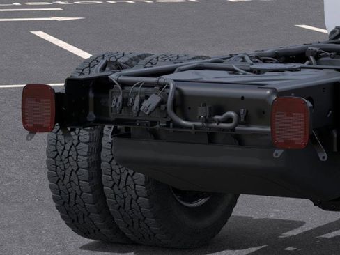 New 2025 Chevrolet Silverado 3500 W/T image 11