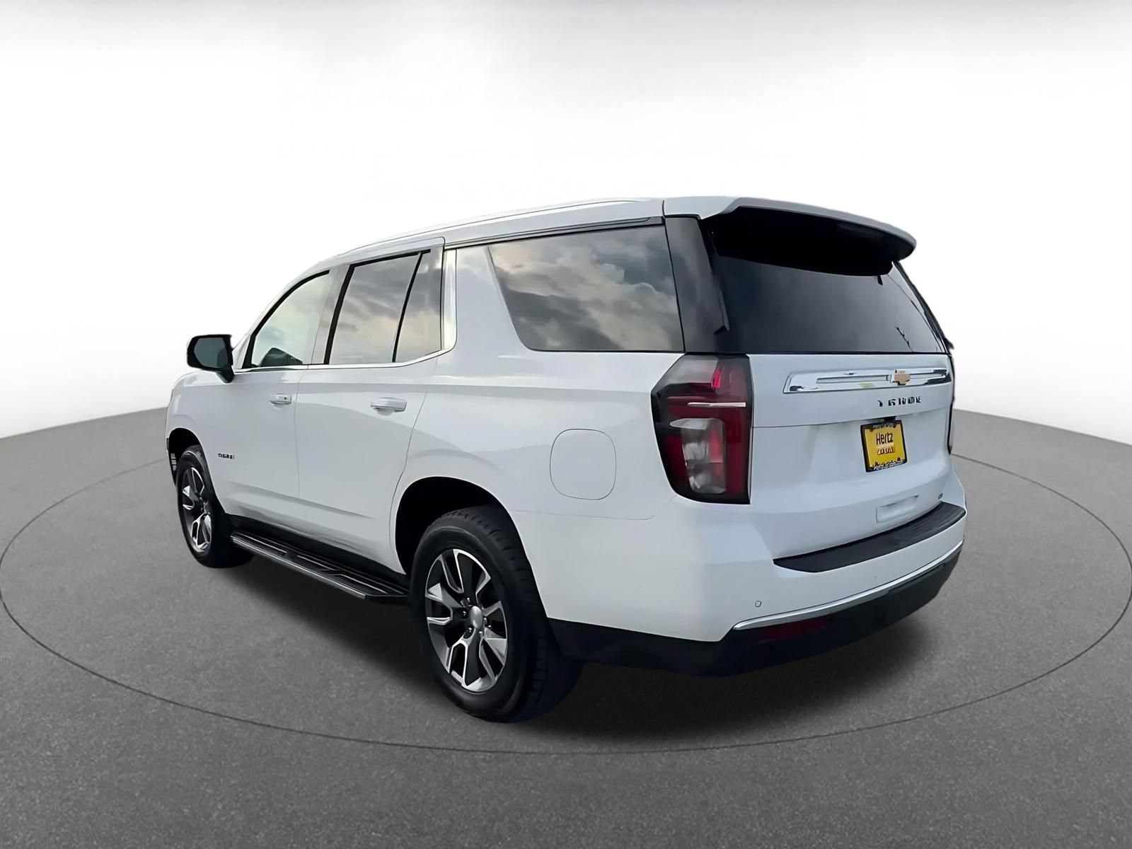 Used 2023 Chevrolet Tahoe LT w/ Luxury Package RWD image 9