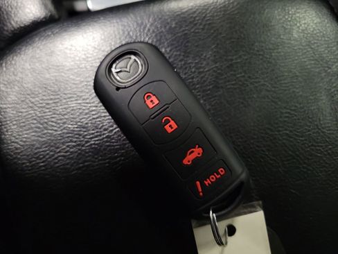 Used 2018 MAZDA MAZDA3 Sport w/ Preferred Equipment Package image 17