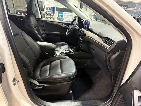 Used 2022 Ford Escape SEL image 24