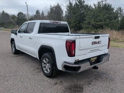 Certified 2025 GMC Sierra 1500 SLT AWD/4WD image 3