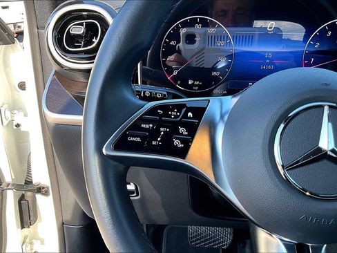 Certified 2025 Mercedes-Benz GLC 300 image 18
