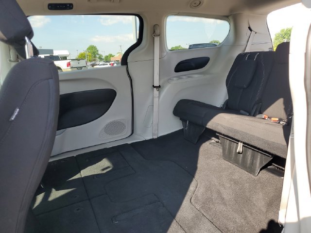 Used 2024 Chrysler Voyager LX FWD image 27