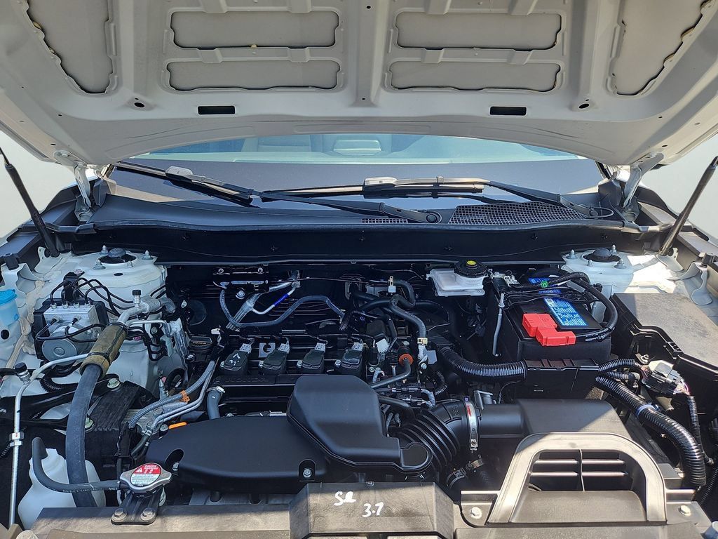 Certified 2025 Honda CR-V EX image 32