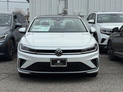New 2026 Volkswagen Jetta SE image 5