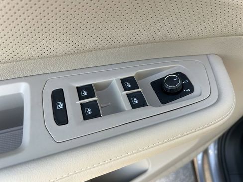 New 2026 Volkswagen Atlas SE image 13