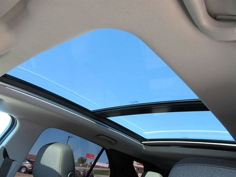 Used 2020 Chevrolet Equinox LT FWD image 34
