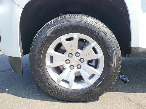 Used 2021 Chevrolet Colorado LT w/ Safety Package RWD image 23