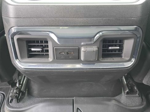 Used 2022 GMC Sierra 3500 Denali w/ Denali Black Diamond Edition AWD/4WD image 19
