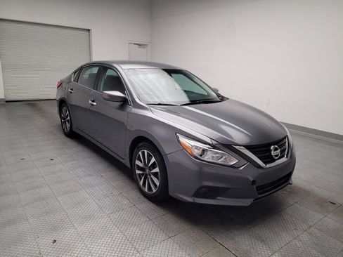 Used 2017 Nissan Altima 2.5 SV FWD image 13