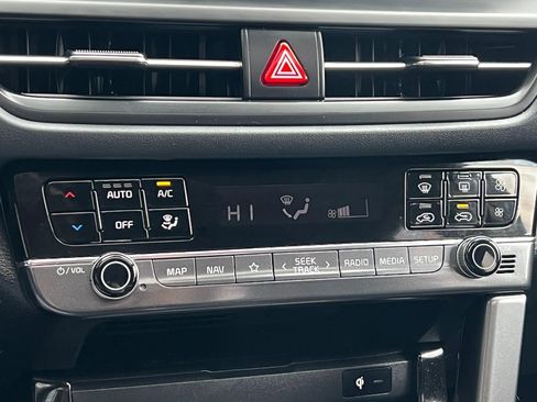 Certified 2024 Kia Seltos EX image 33