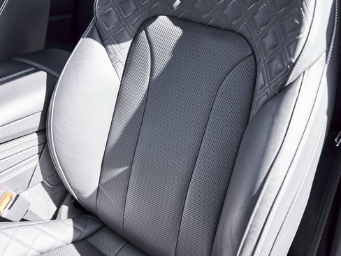 Used 2022 Bentley Continental GT image 42