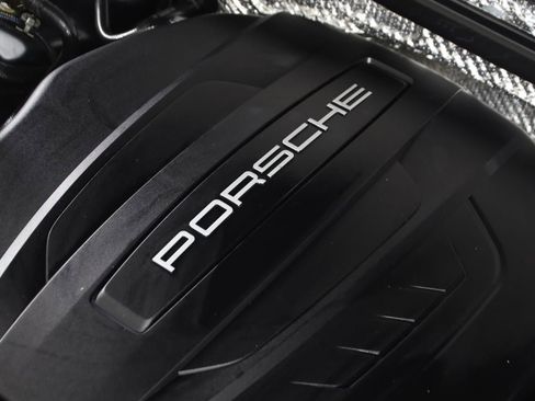 Used 2019 Porsche Macan AWD/4WD image 21