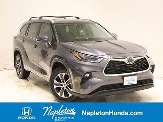 Used 2024 Toyota Highlander XLE video 1