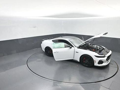 New 2026 Ford Mustang GT w/ GT Performance Package RWD image 31