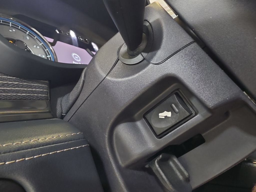 Used 2020 RAM 2500 Limited AWD/4WD image 25