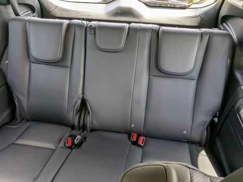 Used 2022 Subaru Ascent Touring AWD/4WD image 35