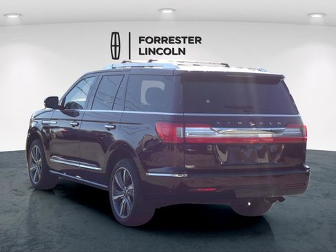 Used 2019 Lincoln Navigator Reserve image 5