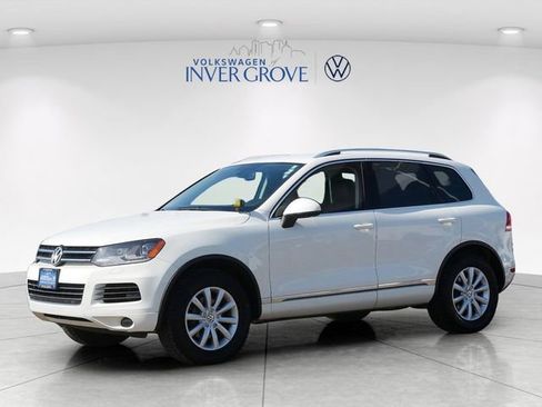 Used 2012 Volkswagen Touareg VR6 AWD/4WD image 3