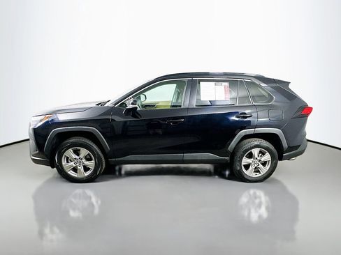Used 2022 Toyota RAV4 XLE AWD/4WD image 5