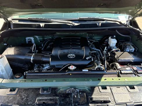 Used 2021 Toyota Tundra SR5 w/ Trail Edition image 30