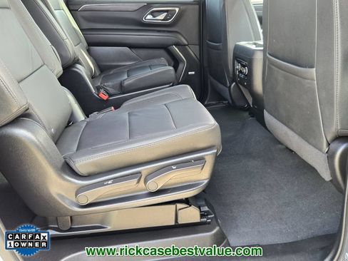Used 2024 Chevrolet Suburban Z71 w/ Luxury Package AWD/4WD image 16