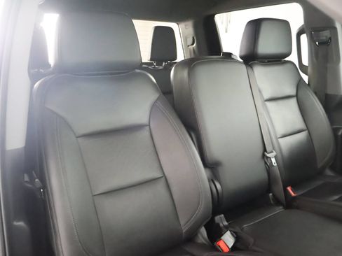 Used 2025 GMC Sierra 1500 SLT AWD/4WD image 50