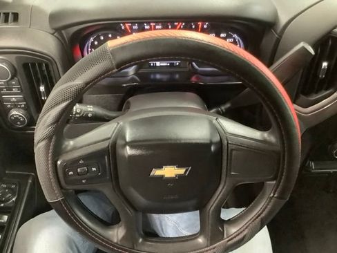 Used 2020 Chevrolet Silverado 1500 Custom w/ Custom Value Package AWD/4WD image 16