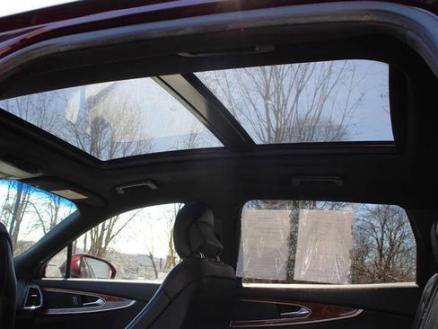 Used 2018 Lincoln MKX Reserve w/ Lincoln MKX Climate Package image 23