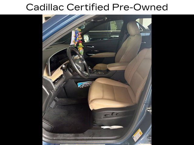 Used 2024 Cadillac XT4 Luxury FWD image 2