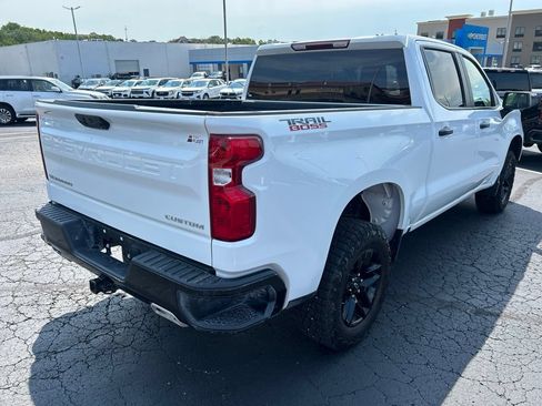 Used 2025 Chevrolet Silverado 1500 Custom Trail Boss AWD/4WD image 5