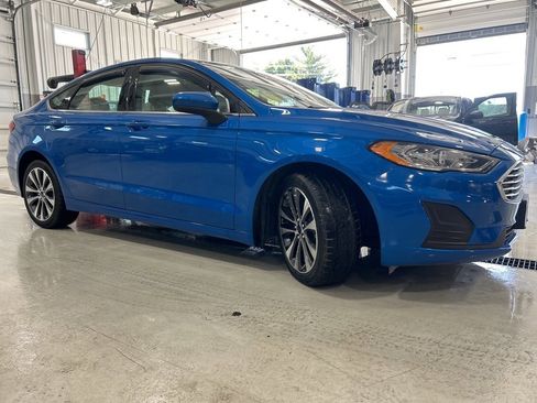 Used 2020 Ford Fusion SE image 13