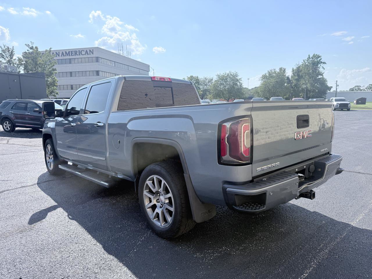 Used 2016 GMC Sierra 1500 Denali AWD/4WD image 3