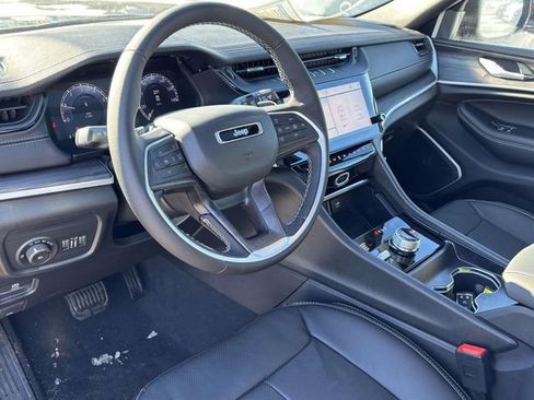 New 2026 Jeep Grand Cherokee Limited AWD/4WD image 16
