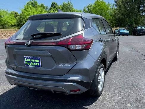 Used 2025 Nissan Kicks Play S FWD image 8