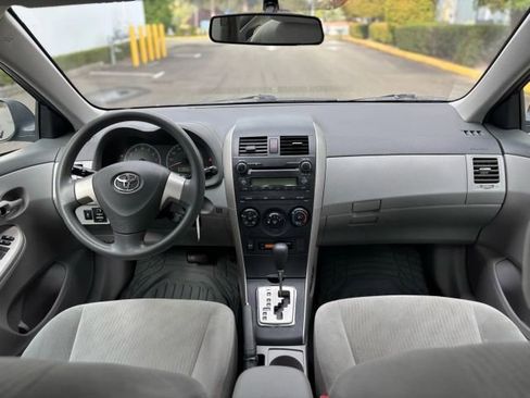 Used 2010 Toyota Corolla LE image 22